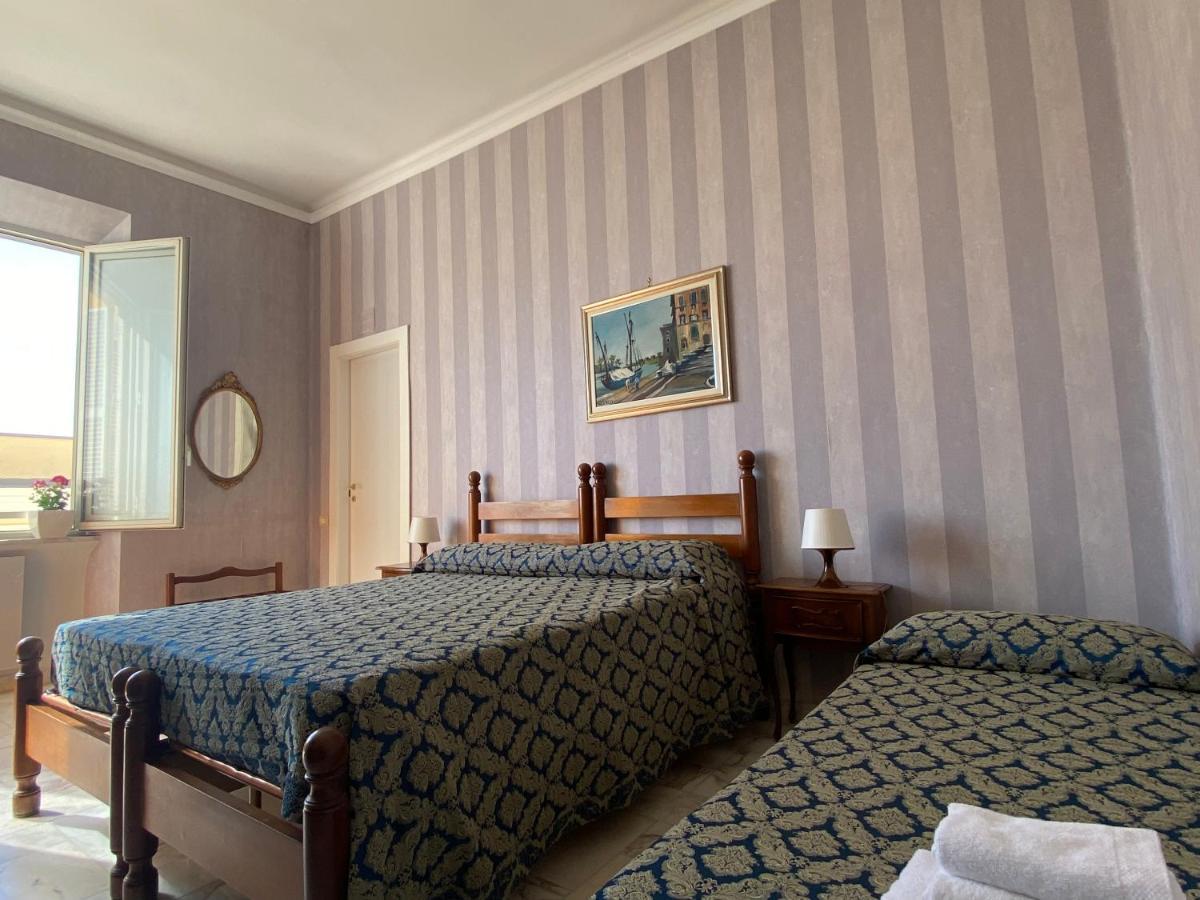 Hotel Le Najadi Santa Marinella Extérieur photo